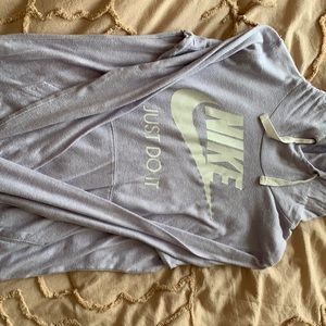 women’s nike pullover